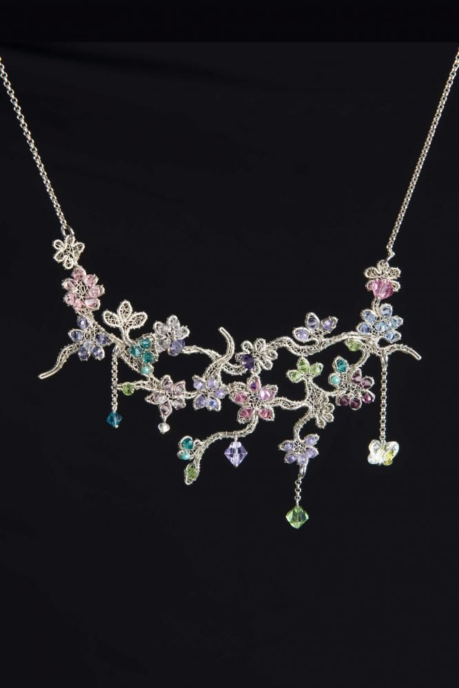 In fiore - Collana con cristalli Swarovski